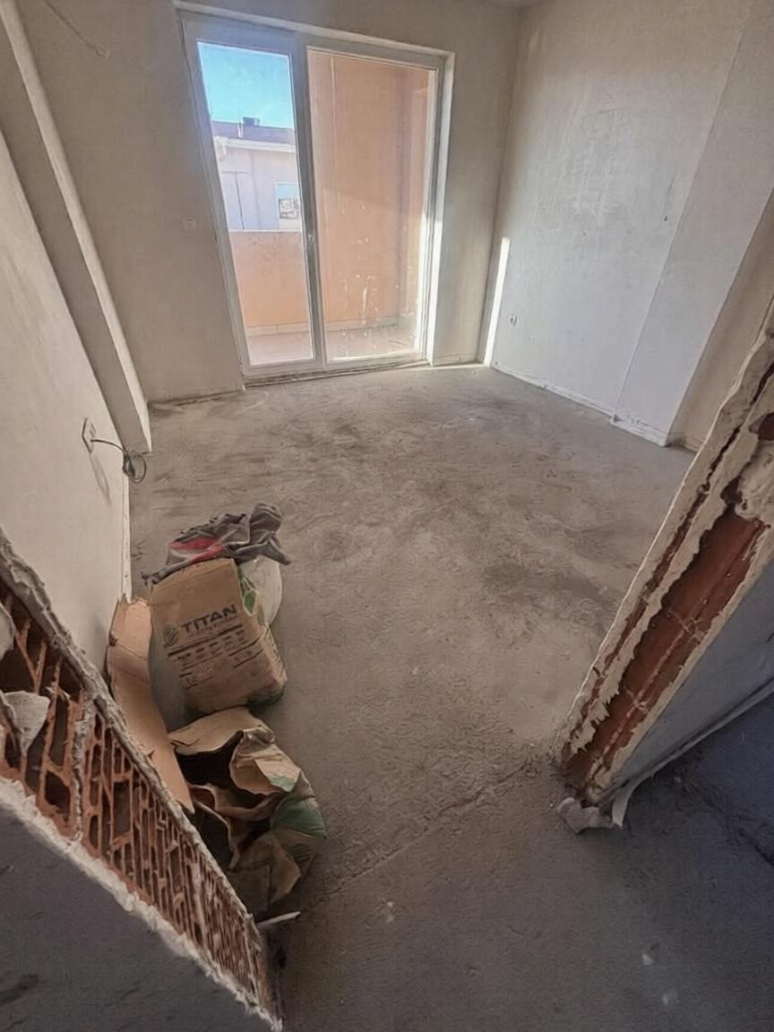 Тристаен ПРЕД АКТ 16! - кв. Остромила 2