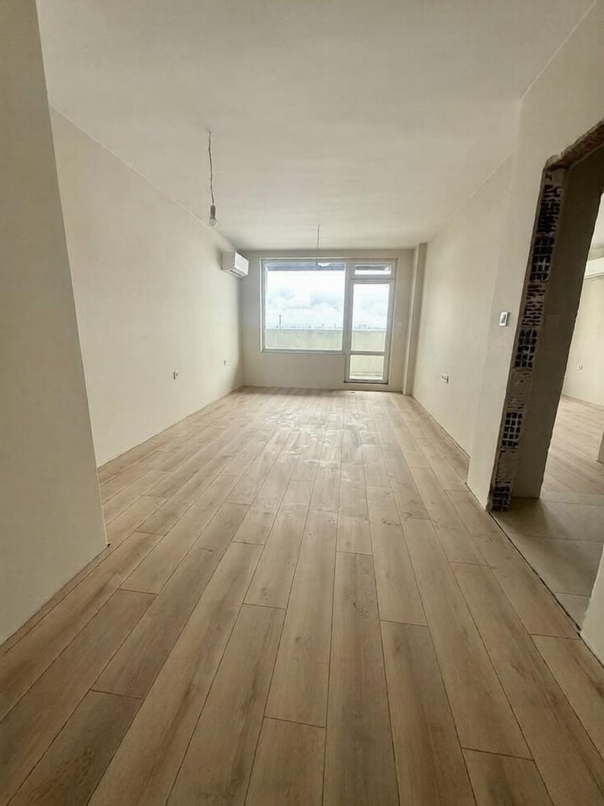 Двустаен до КЛЮЧ - кв. Тракия