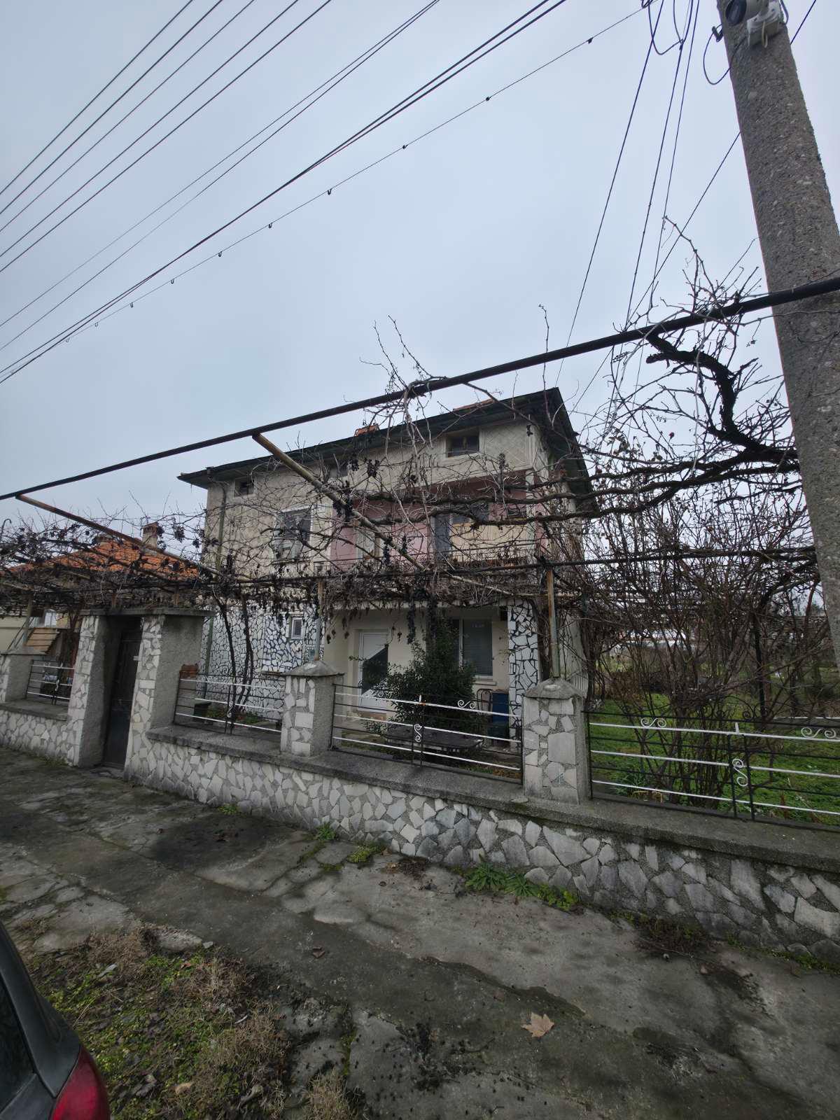 Ексклузивно! Къща на два етажа - село Куртово Конаре 2